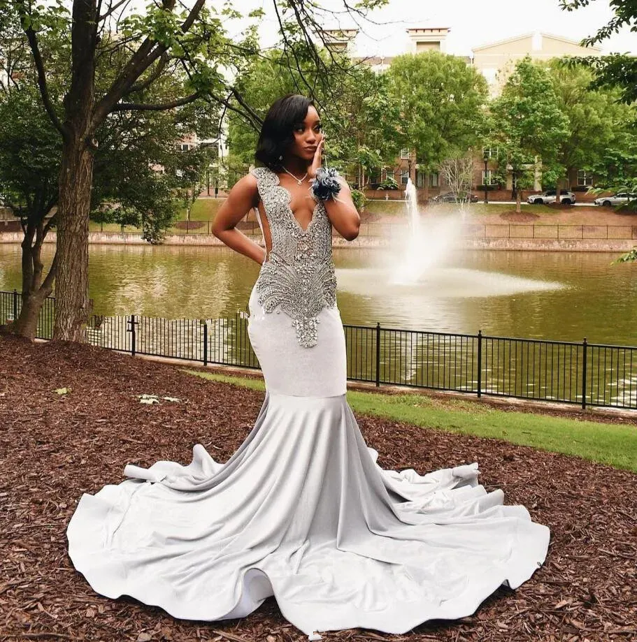 Silver Diamond Long Prom Formal Dresses for Women Sparkly Black Girl Crystal Mermaid Evening Gala Party Gowns