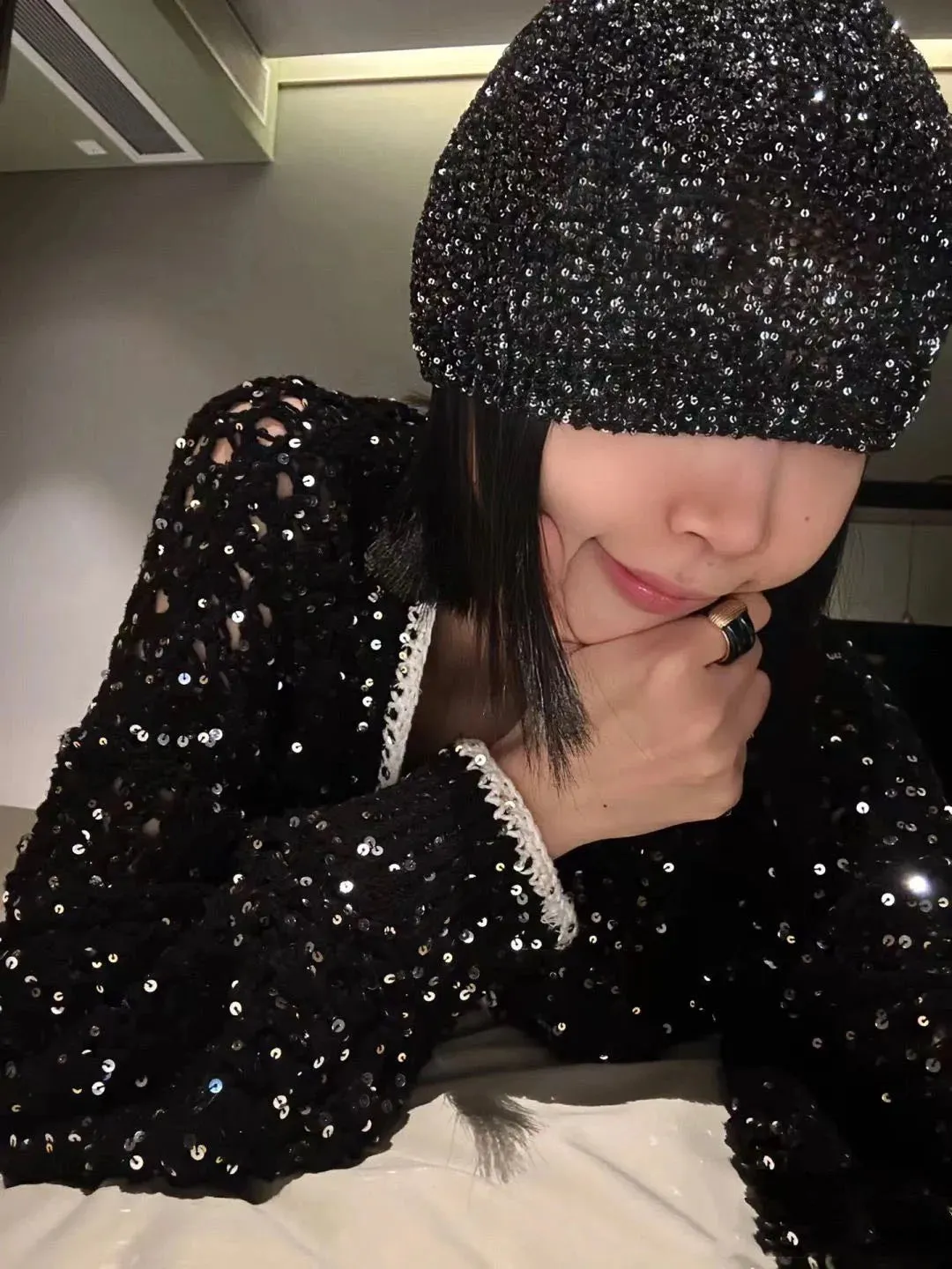 Sohiwoo Sequin Knitted Beanies Hats For Women&Men Winter Warm Skullies Caps Outdoor Windproof Famela Cover Head Cold Caps Ear Hat Bonnet
