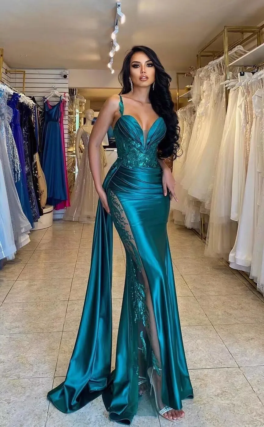 YOFF V Neck Satin Prom Dresses Long Sequin Mermaid Lace Evening Gown with Slit Formal Dress with Tail YO199