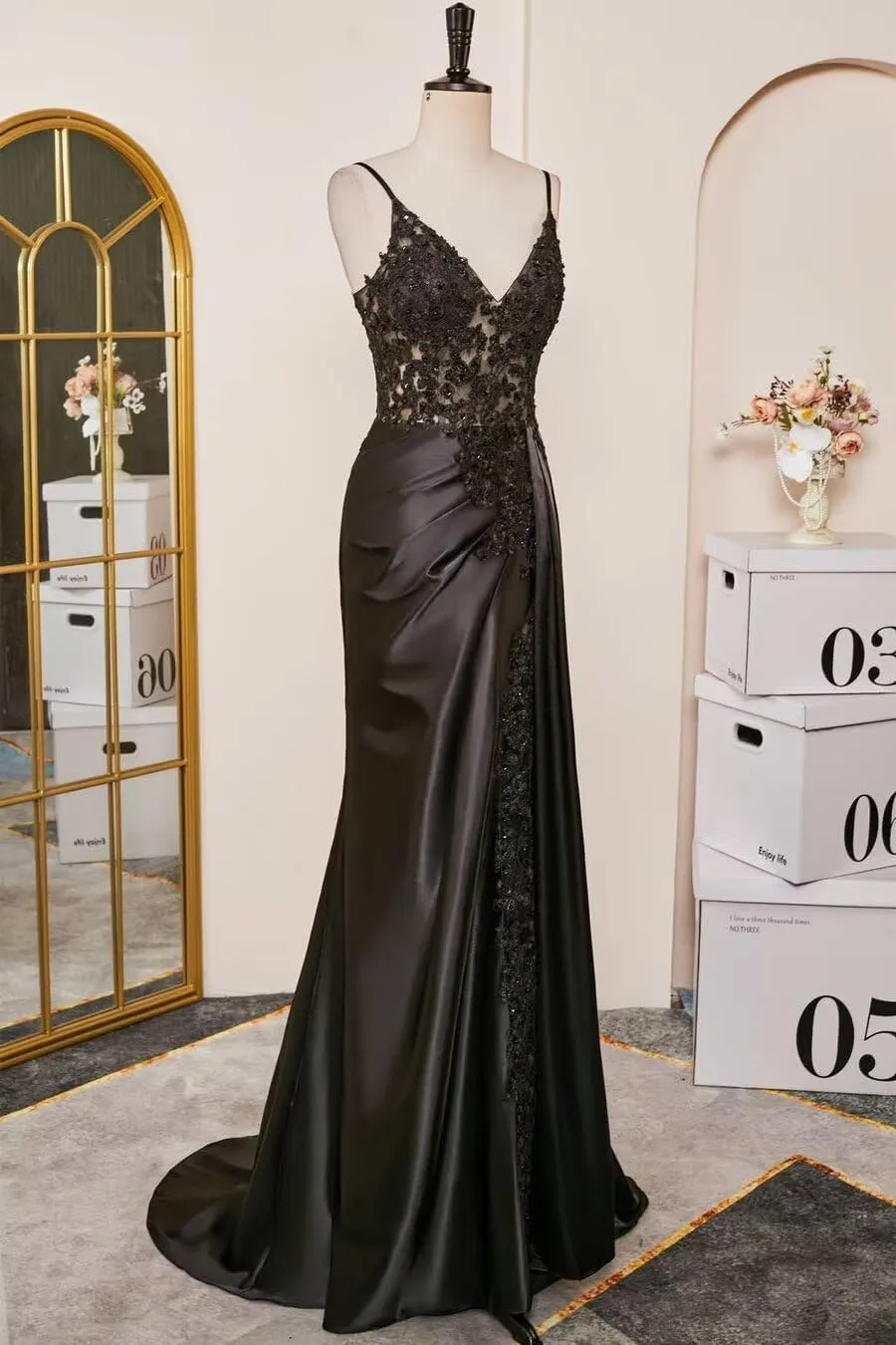 Zeeyecie V-Neck Satin Prom Dresses Lace Applique Spaghetti Straps Mermaid Beaded Evening Formal Ball Gowns with Slit
